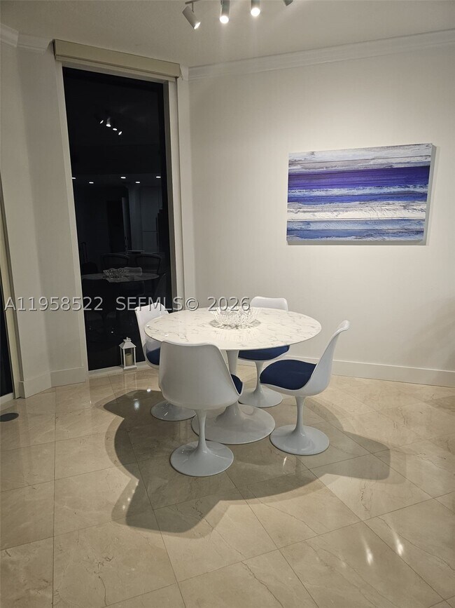 Building Photo - 6515 Collins Ave