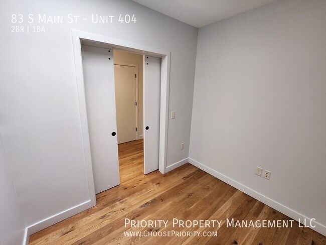 Building Photo - 1BR Penthouse Apartment, Downtown Harrison...