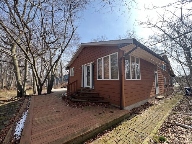 Building Photo - 340 Campbell Rd