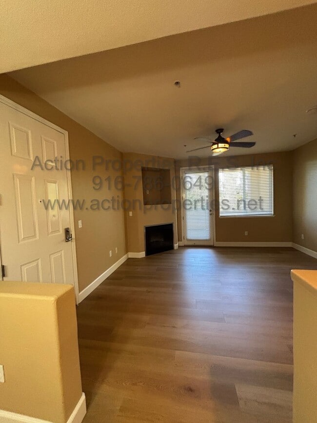 Building Photo - East Roseville - Gated Phoenician - Great ...