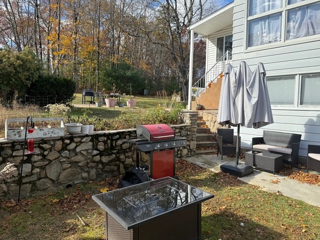 Building Photo - 248 Douglas Pike