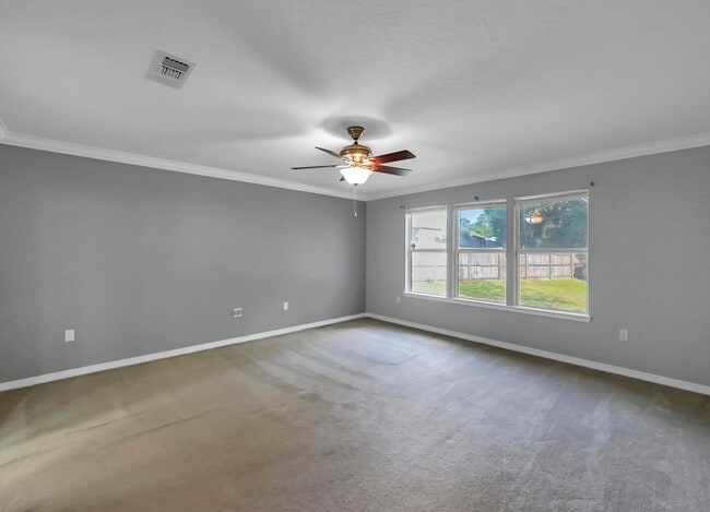 Building Photo - 5897 Saratoga Dr