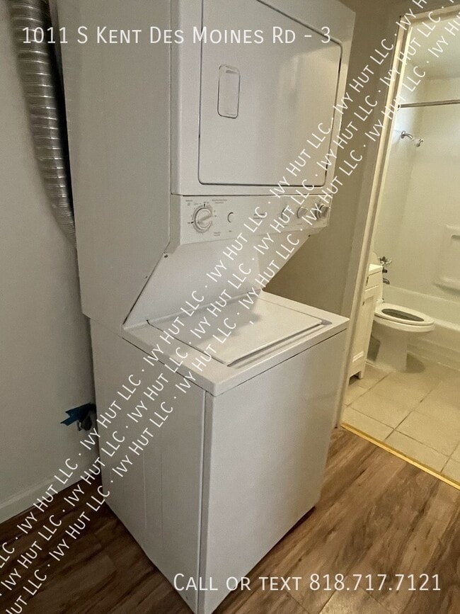 Building Photo - 1011 Kent Des Moines Rd