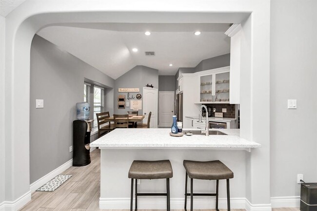 Building Photo - 2015 Dawn Crest Ct