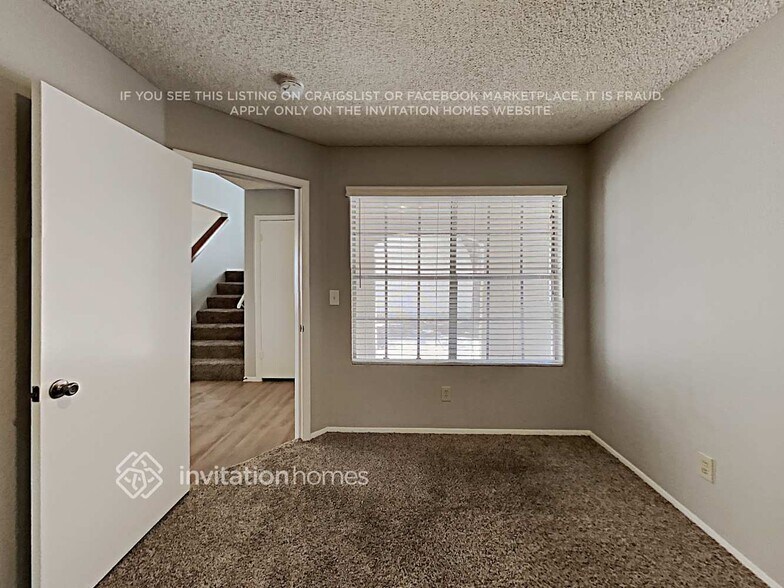 Building Photo - 446 E Wescott Dr