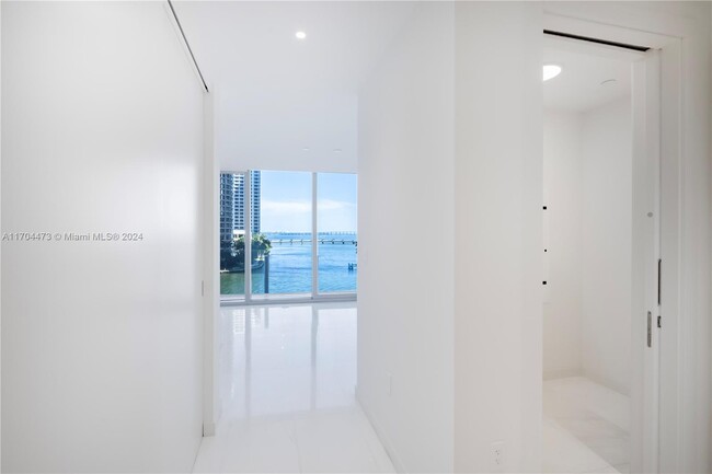 Building Photo - 300 Biscayne Blvd Way