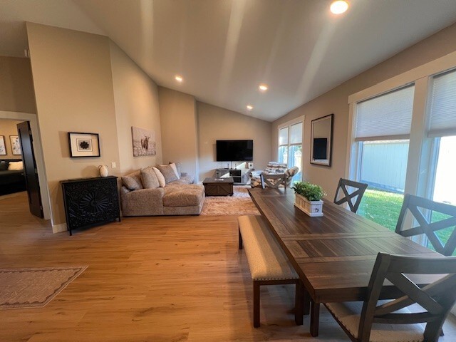 Building Photo - 900 N Player Ave