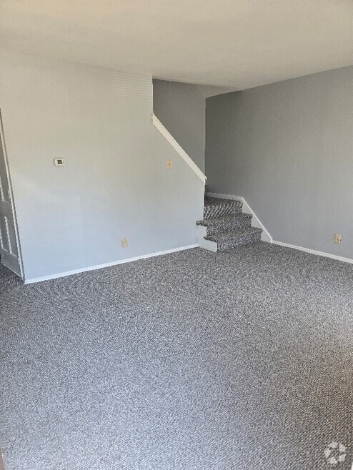 Building Photo - 7208 Glendale Ave