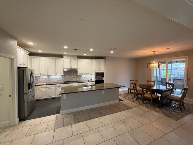 Building Photo - Beautiful Home in Springlake