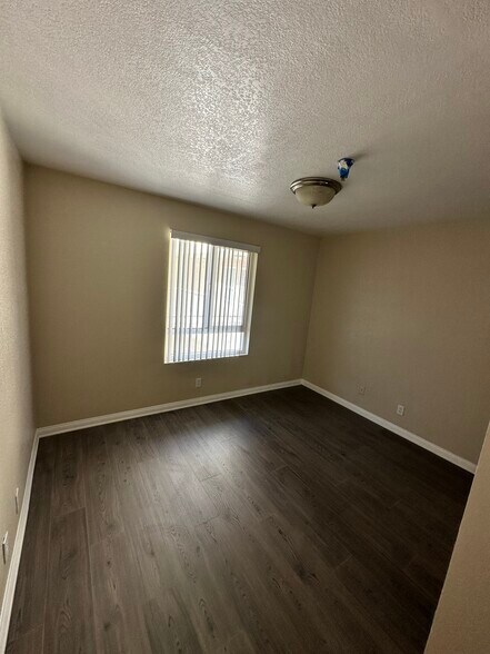 Building Photo - 5252 Orange Ave, #103