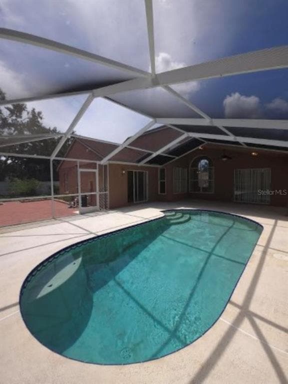 Building Photo - 18005 Palm Breeze Dr