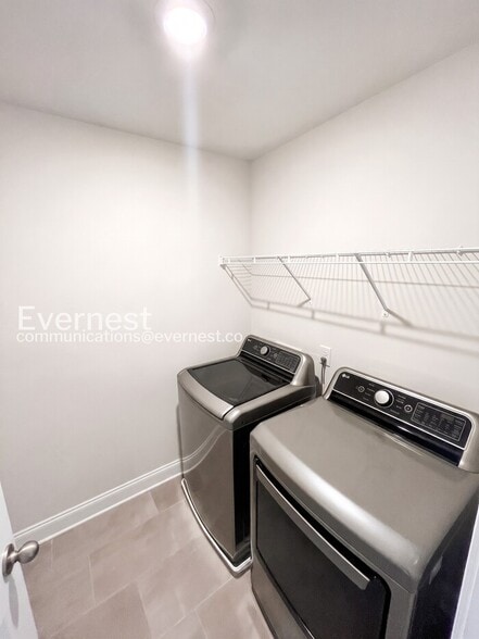 Building Photo - 4522 Skywood Ln
