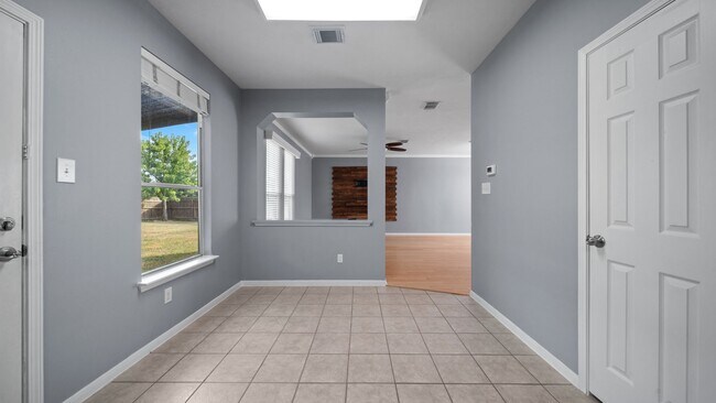 Building Photo - 8802 Ancient Willow Dr