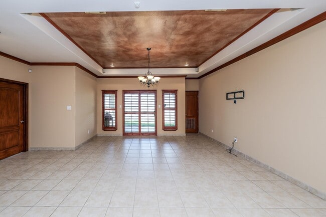 Building Photo - 6514 Grande Bay