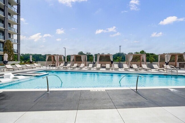 Building Photo - 2425 Peachtree Rd