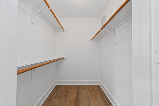 Building Photo - 21090 Alden's Oak