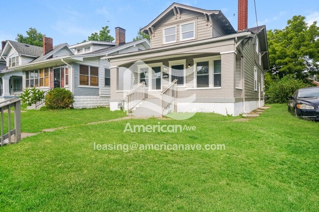 Building Photo - 628 S 40th St