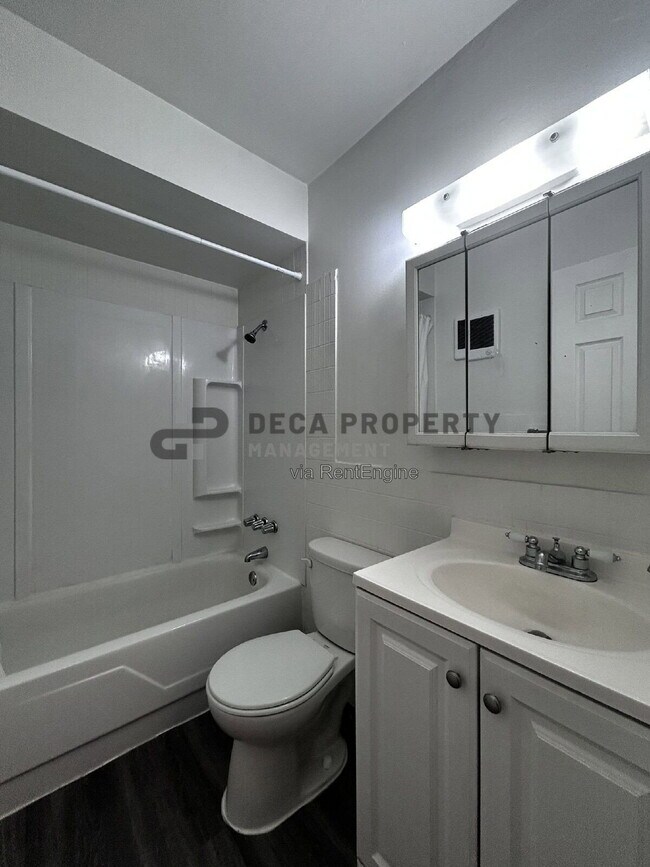 Building Photo - 4020 Lindell Blvd