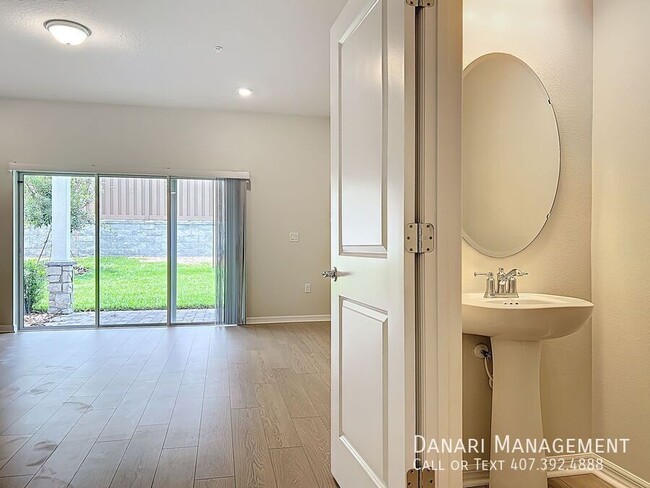 Building Photo - 431 Meadowland Pt