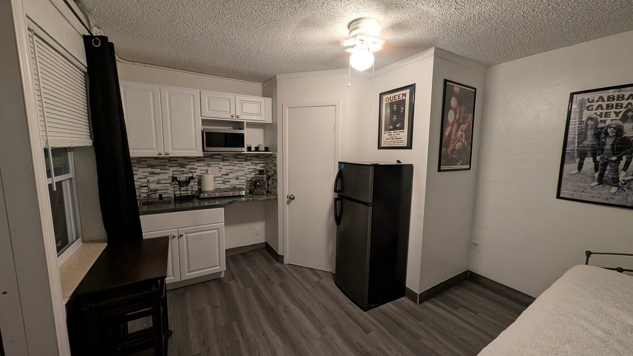 Building Photo - 1906 Rodman St