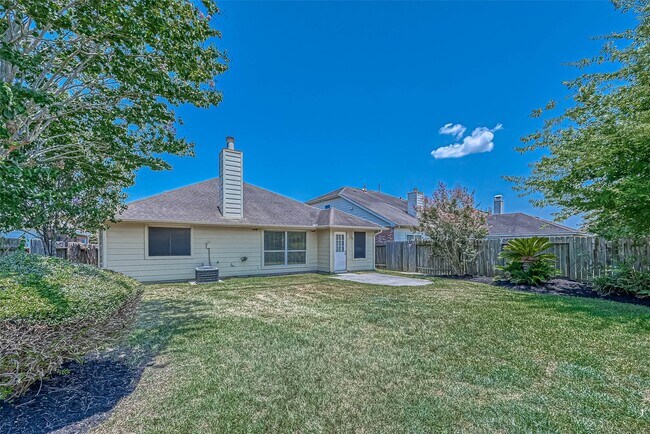 Building Photo - 911 Bent Sail Ln