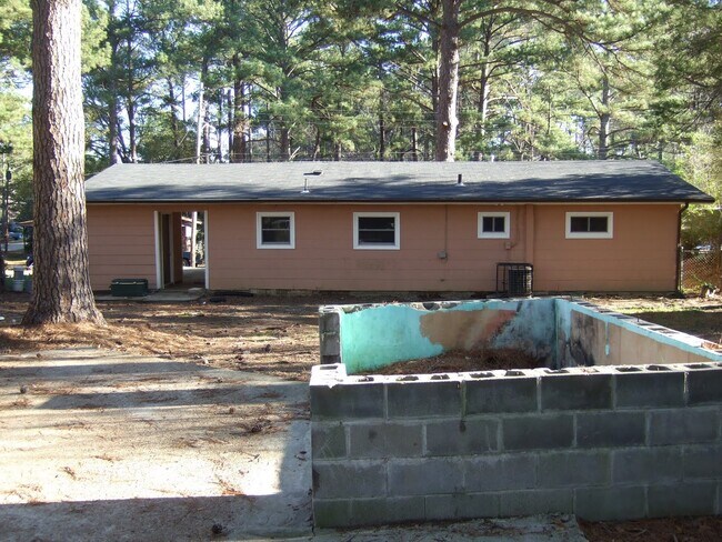 Building Photo - 626 Meadowview Dr