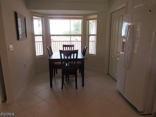 Building Photo - 10537 Washingtonia Palm Way