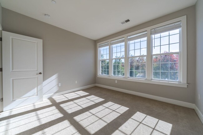 Building Photo - Marlton Gateway Apartments