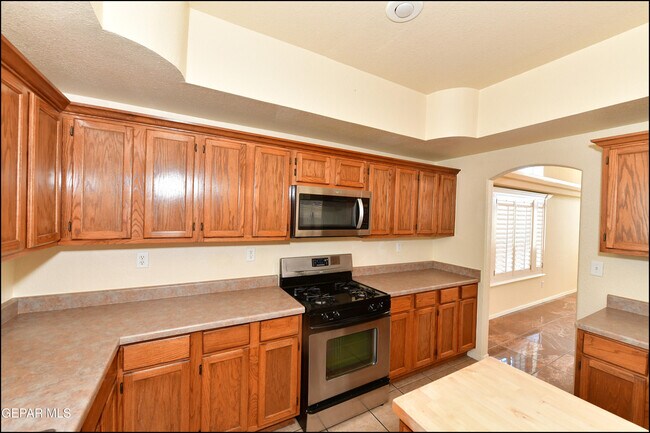 Building Photo - 14157 Robert Ituarte Dr