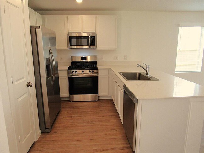 Building Photo - 5202 Sunvalley Bend Dr