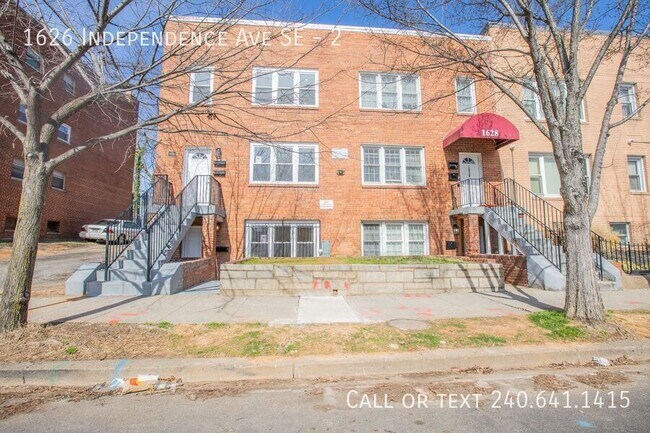 Building Photo - 1626 Independence Ave SE