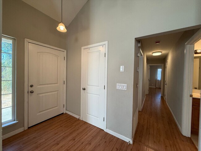 Building Photo - 4705 Candell Ct