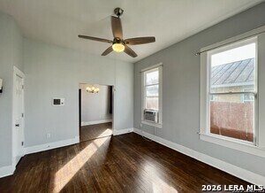 Building Photo - 506 W Drexel Ave