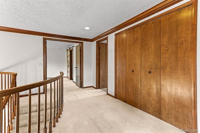 Building Photo - 3312 Palm Aire Ct
