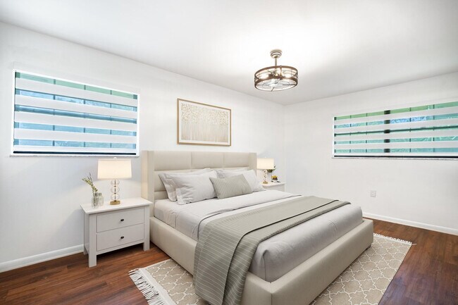 Building Photo - 927 N E St