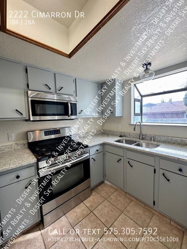 Building Photo - 2222 Cimarron Dr