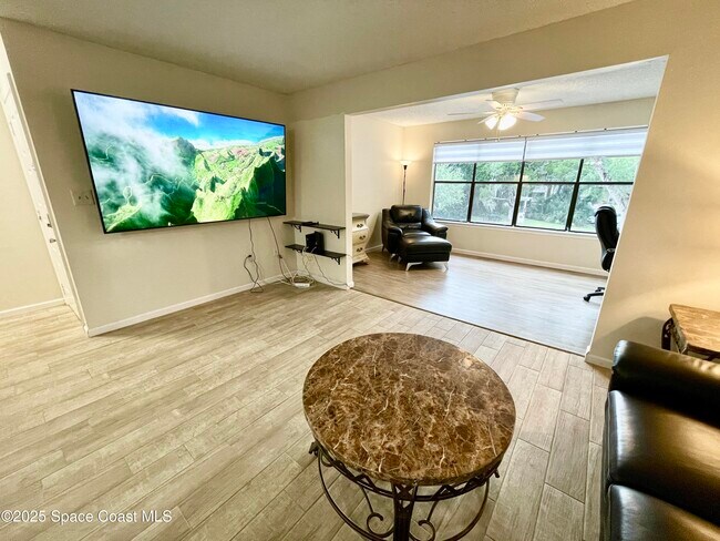 Building Photo - 225 S Tropical Trail