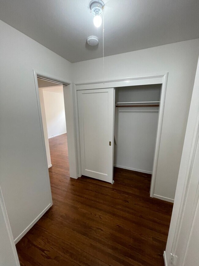 Building Photo - 25 Duane St