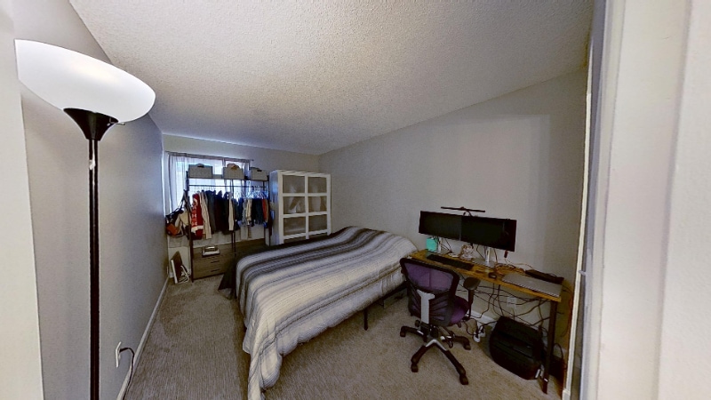 Building Photo - 2929 W Floyd Ave