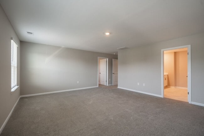 Building Photo - 103 Ashwood Wy