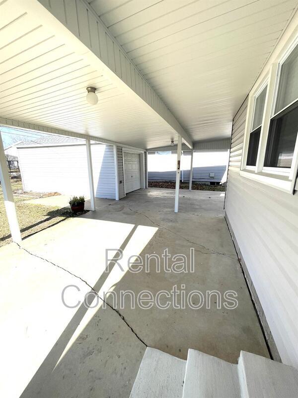 Building Photo - 604 S Carbon St