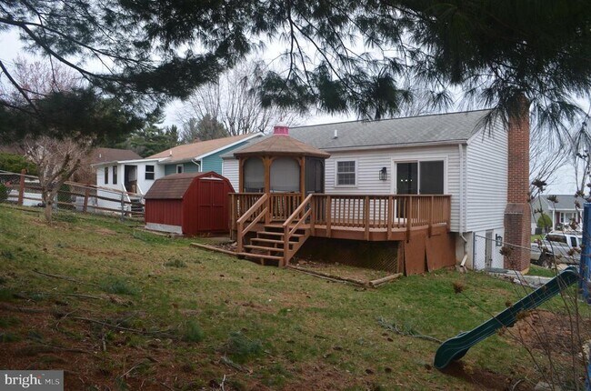 Building Photo - 267 Longford Ct