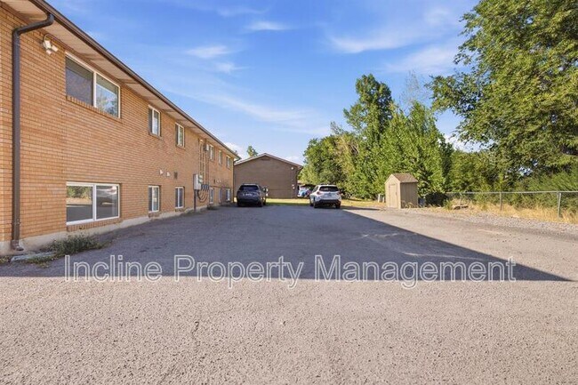 Building Photo - 1069 S 80 E