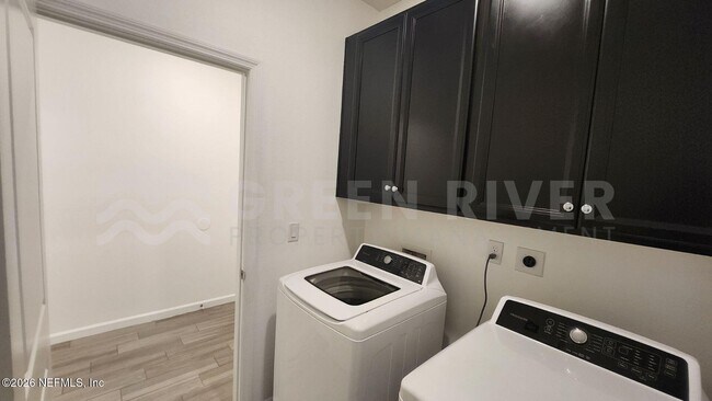 Building Photo - 37 River Mist Dr