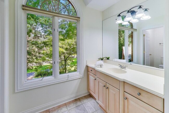 Building Photo - 1620 Timber Woods Ln