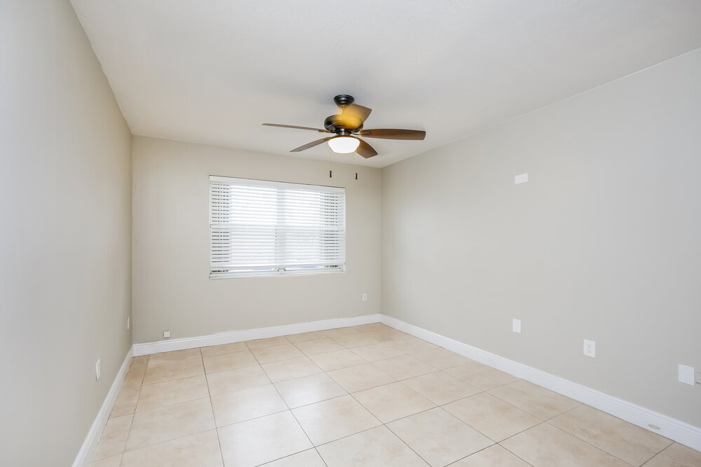 Building Photo - 4771 SW 154th Ave