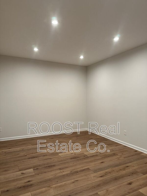 Building Photo - 380 Crownover Way