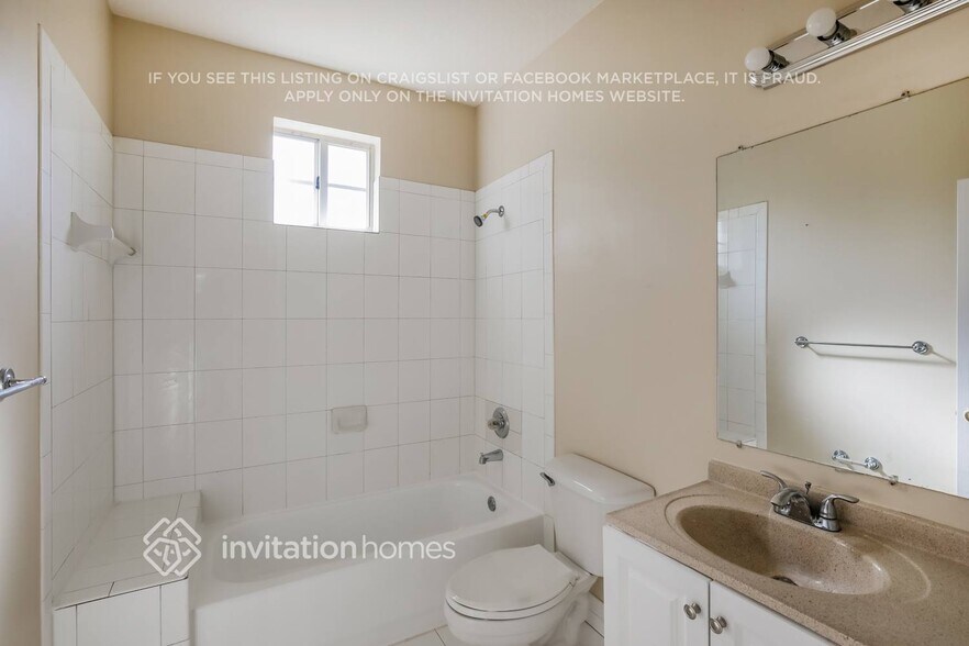 Building Photo - 15374 SW 141st Ct