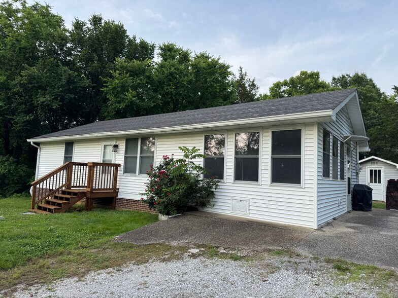 Building Photo - 1207 Spring Creek Rd