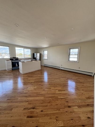 Building Photo - 585 Shirley St